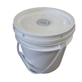 Bucket Feeder With Feeding Plugs