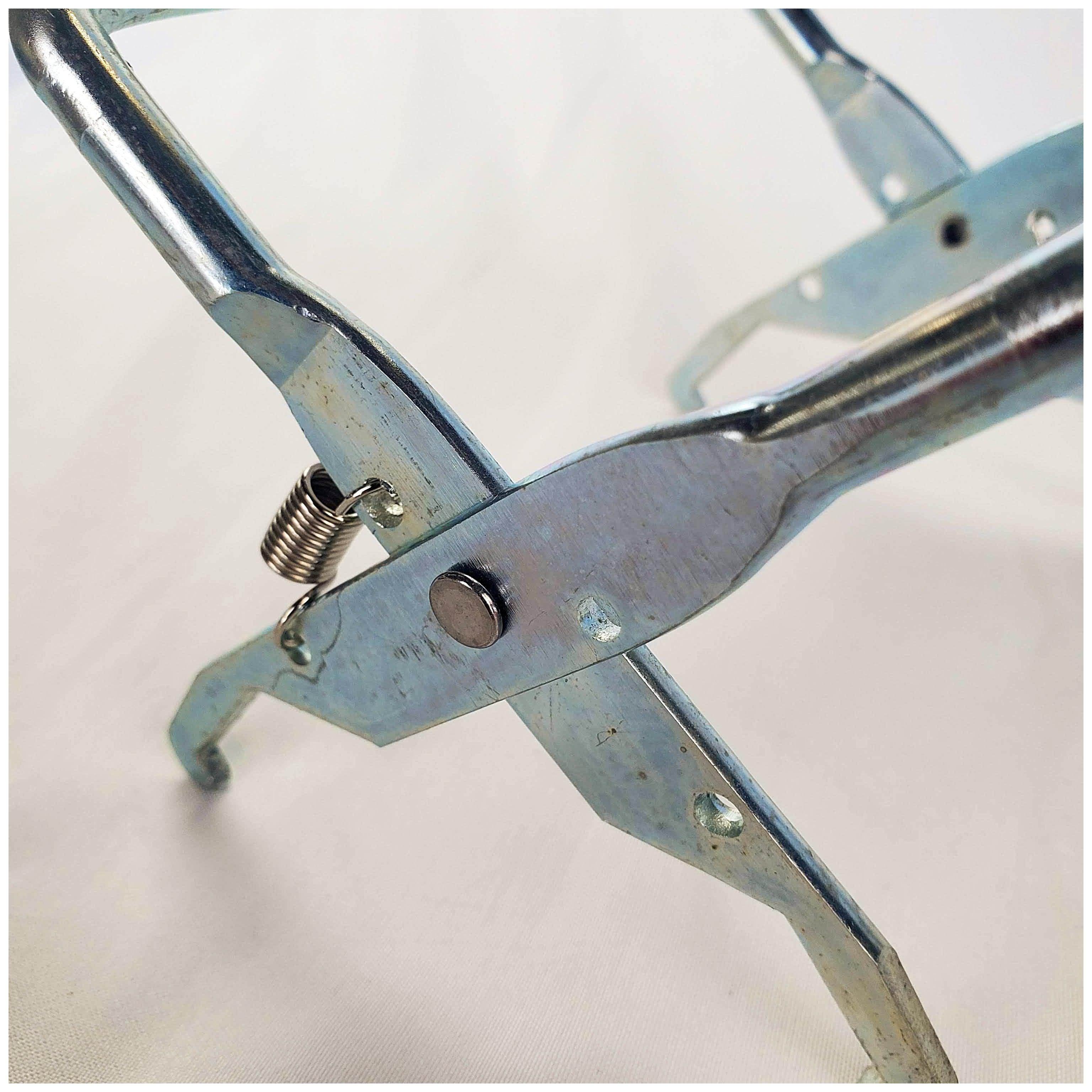 Metal Frame Grip