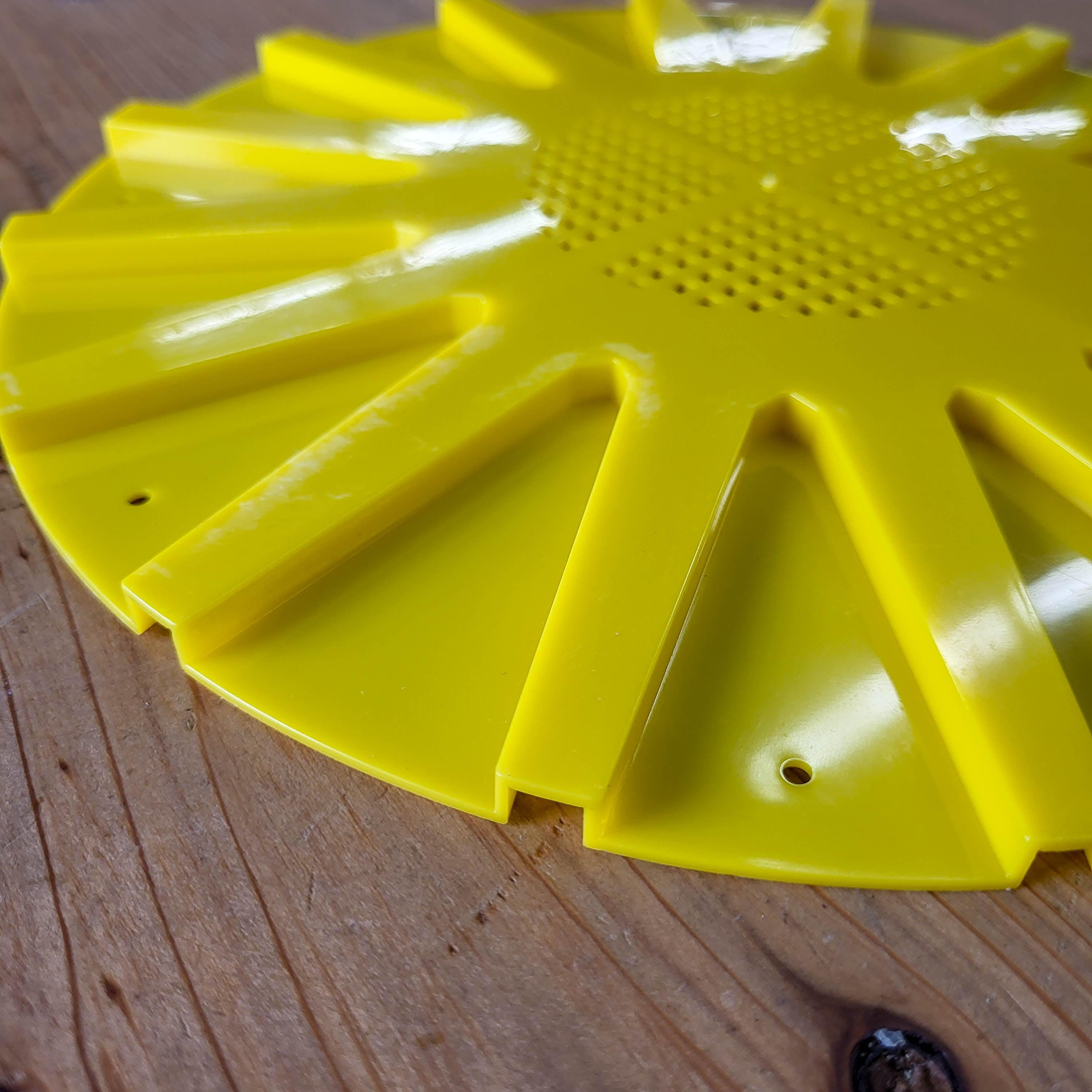 Plastic Round 16 Way Bee Escape