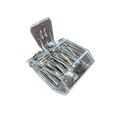 Queen Clip, Plastic